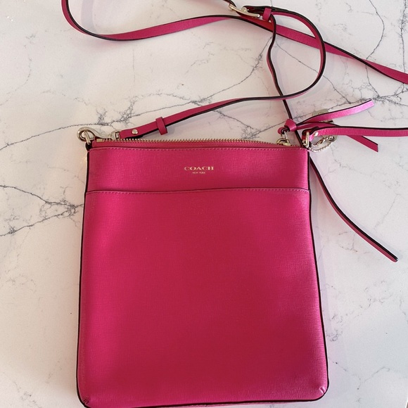 Coach Handbags - Coach Crossbody